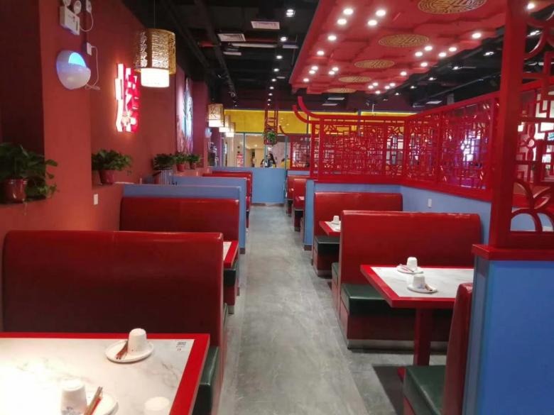 西安馋火炉鱼餐桌椅定做.jpg