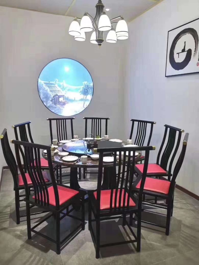 中式餐桌椅.jpg