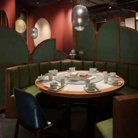 西安谷宛记餐厅卡座沙发木包石餐桌椅定制案例